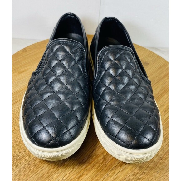 Steve Madden Women’s Ecentrcq Sneaker Slip On Shoes Quilted Black  Size 7.5M - Picture 3 of 6